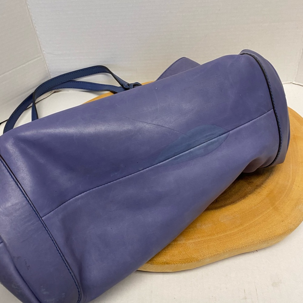 Gucci All Leather Tote & Python Wristlet - image 5